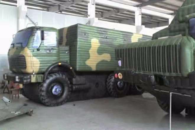 武汉大型军事车